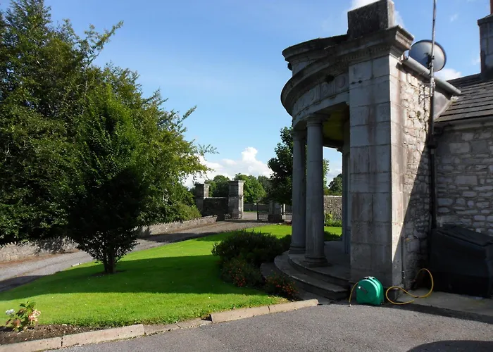 Forest Park House 4*